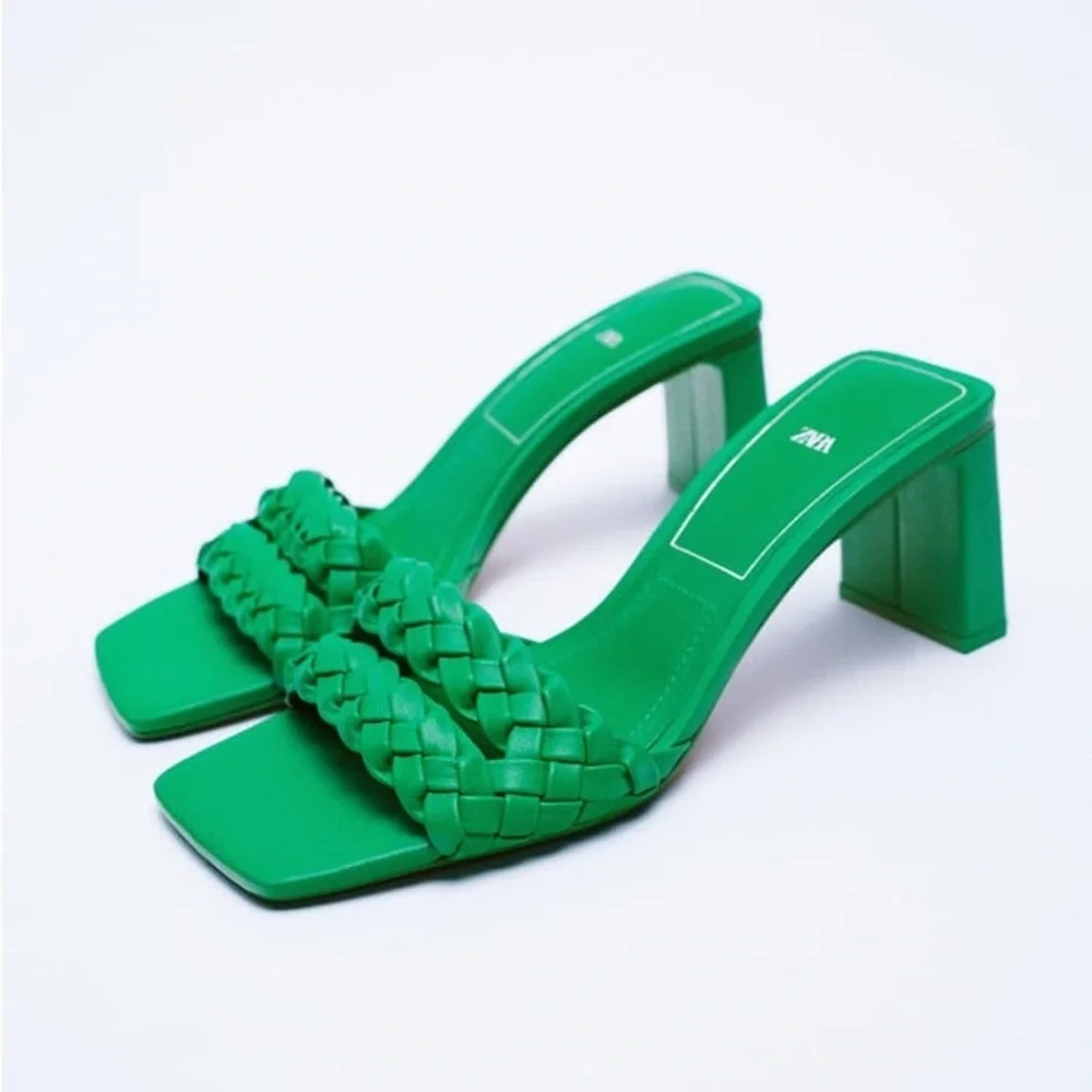 NWT. Zara Green Heeled Sandals with Front Woven Straps. Size 9. - Picture 1 of 6